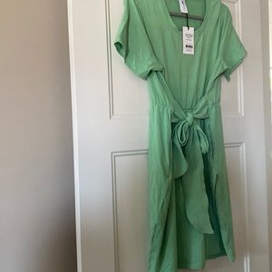 BNWT Smash + Tess Rebecca Shorty Wrap Dress